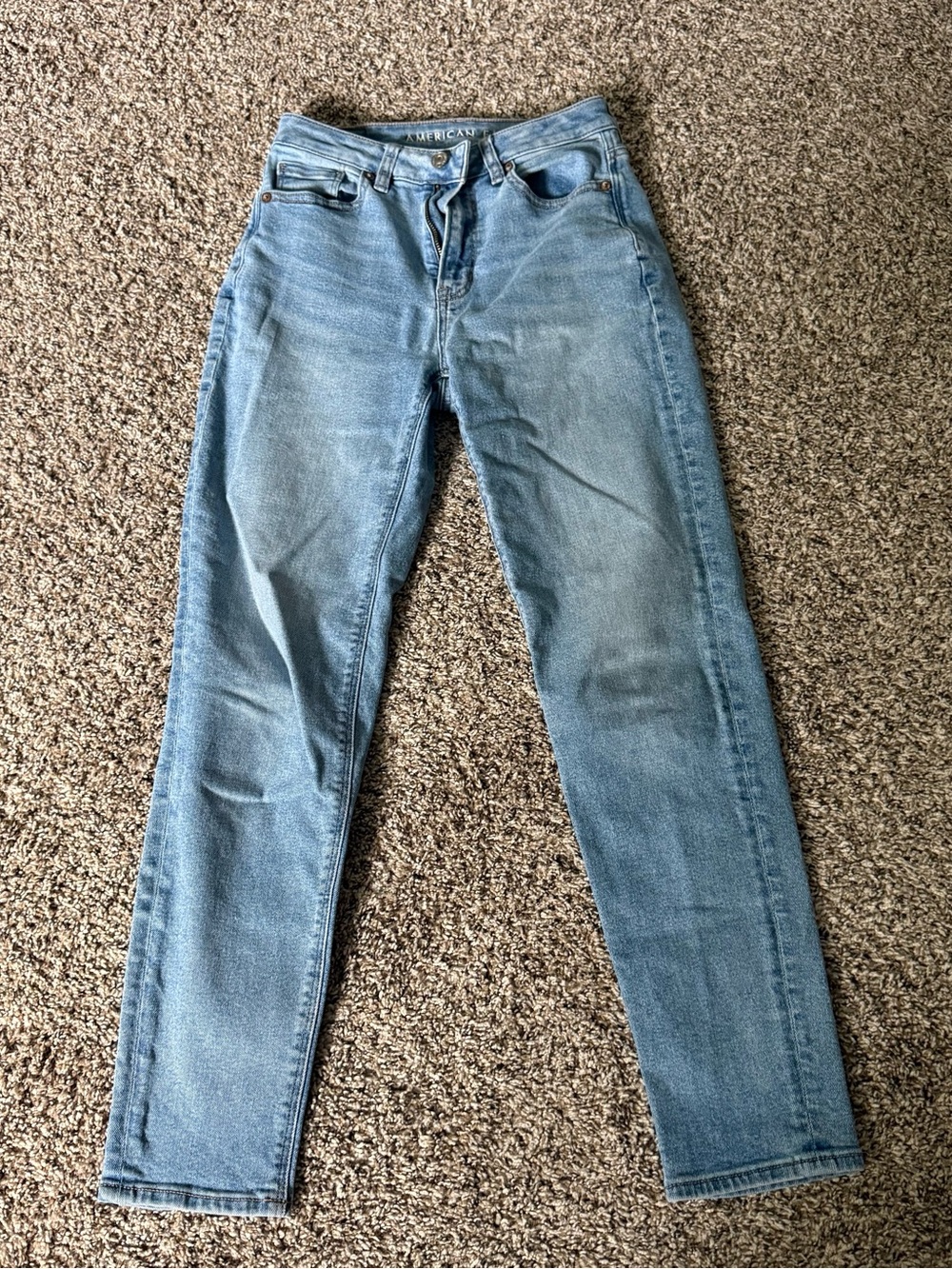 American Eagle Outfitters Mom Jeans